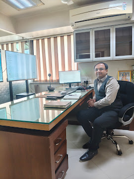 Dr Ruchir Shah
